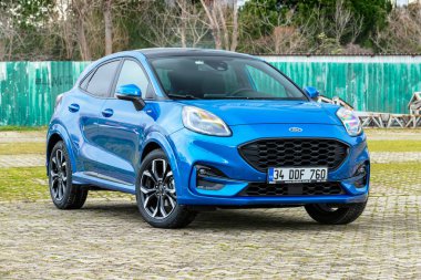 Ford Puma, Ford tarafından üretilen bir arazi aracı..