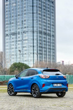 Ford Puma, Ford tarafından üretilen bir arazi aracı..