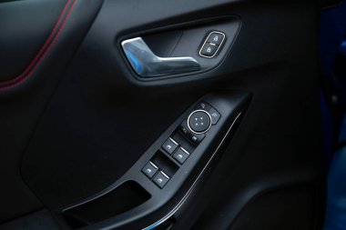 Ford Puma, Ford tarafından üretilen bir arazi aracı. Benzersiz bir iç tasarımı var..