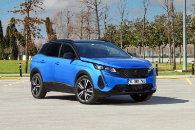 Peugeot 3008, Fransız otomobil üreticisi Peugeot tarafından tanıtılan kompakt bir geçiştir..