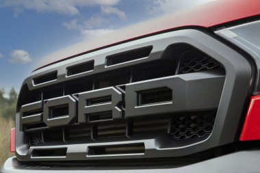 Ford Raptor, Ford Motor Company tarafından yüksek performanslı pikap kamyonetlerde kullanılan bir isim plakasıdır..