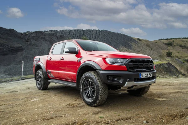 Ford Raptor Ford Motor Company Tarafından Yüksek Performanslı Pikap Kamyonetlerde — Stok fotoğraf