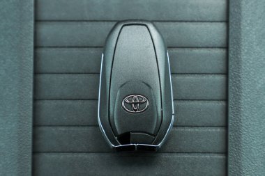 Toyota Proace City, Grup Psa işbirliğiyle geliştirilen yeni bir kompakt minibüs..