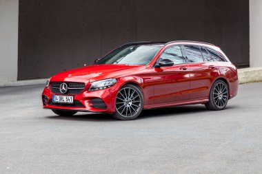 Mercedes-Benz C-Class, Daimler AG tarafından üretilen bir otomobil serisidir. Bu C200d Emlak modeli..