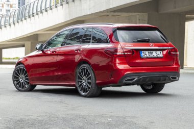 Mercedes-Benz C-Class, Daimler AG tarafından üretilen bir otomobil serisidir. Bu C200d Emlak modeli..