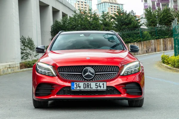 Mercedes-Benz C-Class, Daimler AG tarafından üretilen bir otomobil serisidir. Bu C200d Emlak modeli..