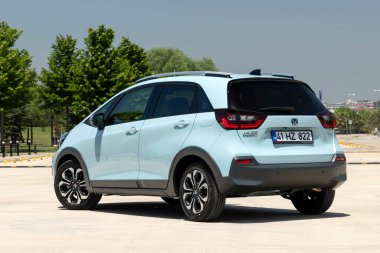 Honda Jazz, Honda tarafından üretilen ve pazarlanan beş kapılı, ön tekerden çekişli B-segment bir otomobildir..