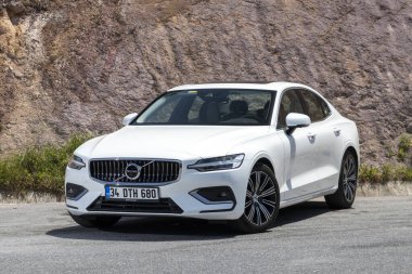 Volvo S60, Volvo tarafından 2000 yılından günümüze kadar üretilen otomobil..