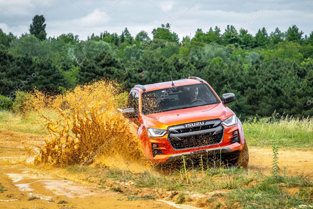 Isuzu DMax es una fabricada desde 2002 por Isuzu Motors. 2023