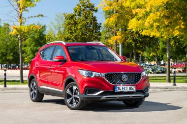  MG ZS, SAIC Motor tarafından üretilen bir SUV modelidir. Tüm elektrik versiyonu ZS EV olarak piyasaya çıktı..