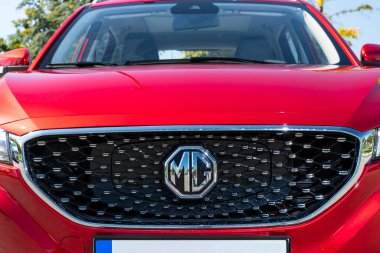  MG ZS, SAIC Motor tarafından üretilen bir SUV modelidir. Tüm elektrik versiyonu ZS EV olarak piyasaya çıktı..