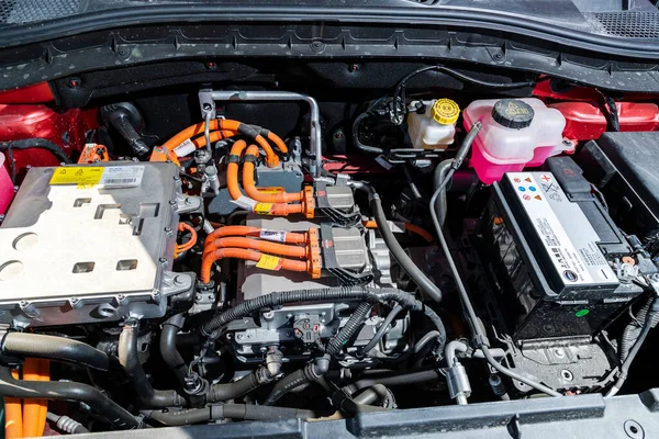 MG ZS, SAIC Motor tarafından üretilen bir SUV modelidir. Tüm elektrik versiyonu ZS EV olarak piyasaya çıktı..