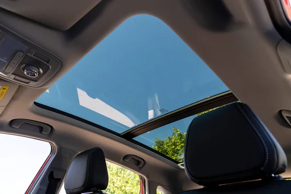 MG ZS, SAIC Motor tarafından üretilen bir SUV modelidir. Tüm elektrik versiyonu ZS EV olarak piyasaya çıktı..