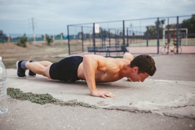 sitede itti spor adamı