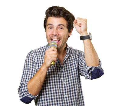 Genç adam şarkı karaoke izole