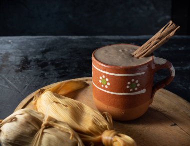 Meksika mutfağı, şampanya, sıcak içecek.