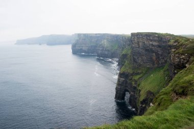 Moher, İrlanda, Avrupa 'daki güzel kayalıklar ve kıyı şeridi