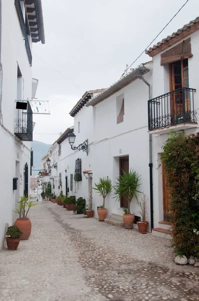 Strada Vuota Altea Bella Città Mediterranea Con Case Bianche Vasi — Foto Stock