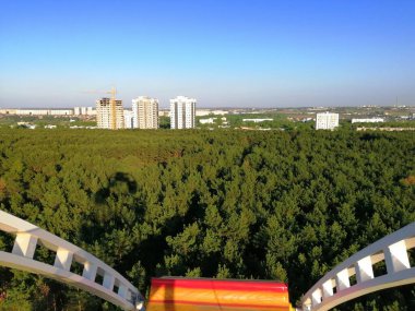 Naberezhnye Chelny, Rusya 'da büyük dönme dolap.