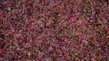 Bölgenin üzerinde sayısız küçük yuvarlak top uçuşuyordu..