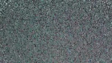 Bölgenin üzerinde sayısız küçük yuvarlak top uçuşuyordu..