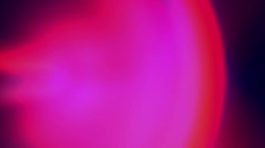 Işık huzmesi yayılır, sürekli hareket eder, parlak ve güzel görünür..