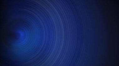 Işık huzmesi yayılır, sürekli hareket eder, parlak ve güzel görünür..