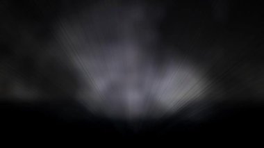 Işık huzmesi yayılır, sürekli hareket eder, parlak ve güzel görünür..
