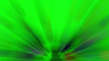 Işık huzmesi yayılır, sürekli hareket eder, parlak ve güzel görünür..