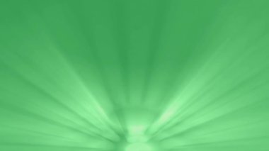 Işık huzmesi yayılır, sürekli hareket eder, parlak ve güzel görünür..