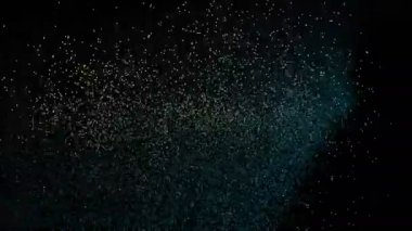 Parlak ışık tüm bölgeye yayılır, parlak ve güzel görünür..