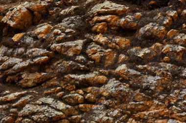 Kırmızı ve gri renkli kayalar, liken, duvar kağıdı