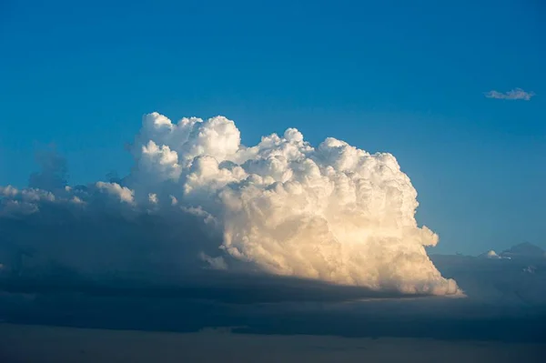 Nuvola Billowing Una Tempesta Arrivo — Foto Stock