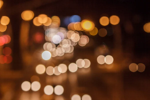 Αυτοκίνητα Τρέχουν Στους Δρόμους Νύχτα Γυρίσματα Θολούρα — Φωτογραφία Αρχείου