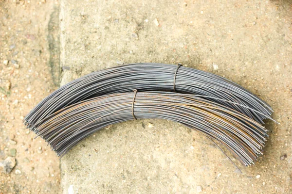 The wire was cut short by two straps for use in industrial applications.