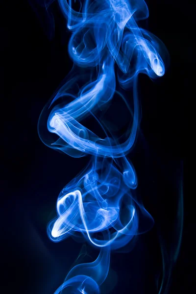 Синий дым на черном фоне Лицензионные Стоковые Фото
