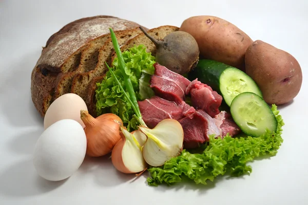 Ekmek et ve yeşillik ile