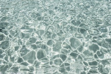 Üzerine sığ kum plaj alt su düşünceler