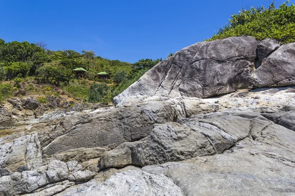 Камень на острове — стоковое фото