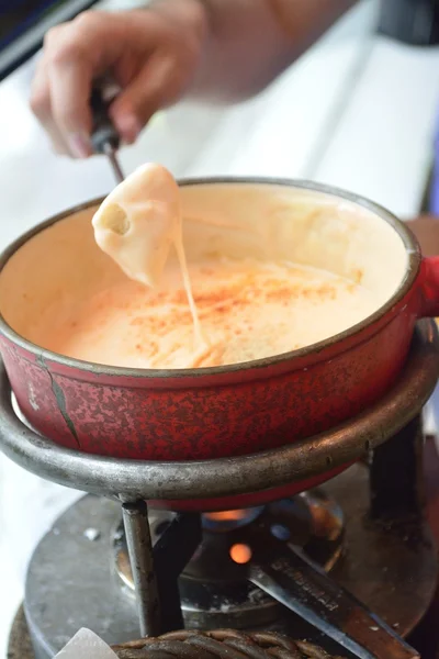 Harina de fondue de queso suizo —  Fotos de Stock