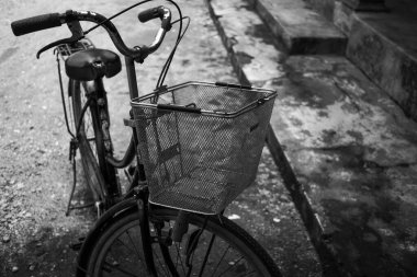 Kebumen, Endonezya - Eski bir bisikletin yakından çekilmiş fotoğrafı, bakımlı görünüyor ve klasik kalıyor