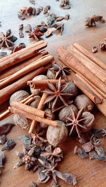 Photos Authentic Indonesian Spices Cinnamon Anise Cumin Nutmeg — Φωτογραφία Αρχείου