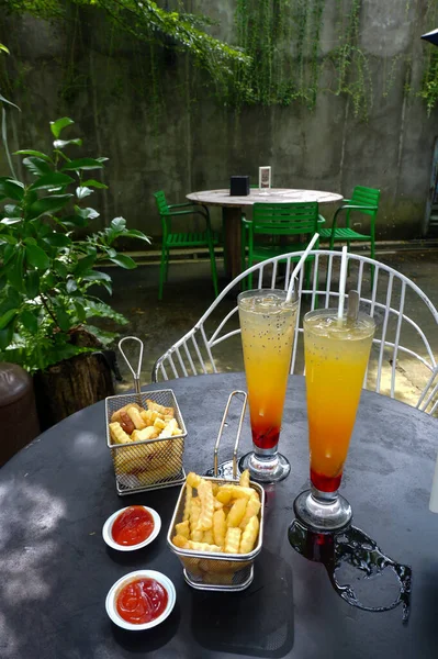 Photo Photo Light Snacks French Fries Fresh Drinks Photo Taken — Stockfoto