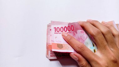 100 bin rupi, Endonezya 'nın devlet para birimi, 23 Mart 2021