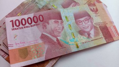 100 bin rupi, Endonezya 'nın devlet para birimi, 23 Mart 2021