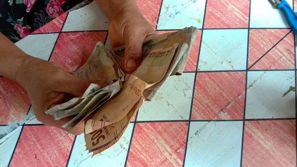 January 2019 Photo Person Hand Counting Money Rupiah Currency Wadaslintang — Fotografia de Stock