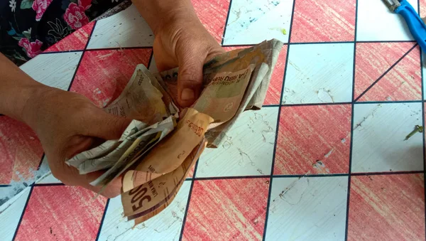 January 2019 Photo Person Hand Counting Money Rupiah Currency Wadaslintang — Fotografia de Stock