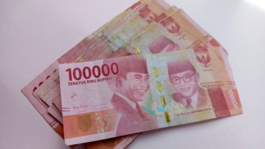 100 bin rupi, Endonezya 'nın devlet para birimi, 23 Mart 2021