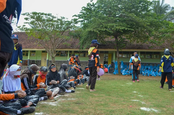 Mai 2017 Wadaslintang Wonosobo Indonésie Les Enfants Croix Rouge Faisaient — Photo