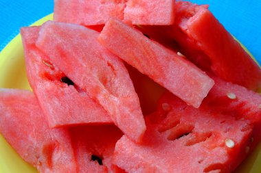 Bir karpuz parçaları 